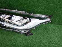 Load image into Gallery viewer, Frontscheinwerfer Toyota Yaris LED Links Scheinwerfer Headlight