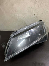 Laden Sie das Bild in den Galerie-Viewer, Frontscheinwerfer Skoda Superb III 3V1941015A Links Scheinwerfer Headlight SCH1681487880ud