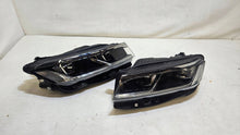 Laden Sie das Bild in den Galerie-Viewer, Frontscheinwerfer VW Touareg 761941035A 761941036A Full LED Ein Satz Headlight
