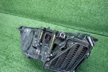 Laden Sie das Bild in den Galerie-Viewer, Frontscheinwerfer Audi Q3 83A941034 Rechts Scheinwerfer Headlight SCH8007865446fo