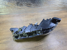 Laden Sie das Bild in den Galerie-Viewer, Frontscheinwerfer Toyota Corolla Rechts Scheinwerfer Headlight SCH7154683229vb