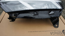 Laden Sie das Bild in den Galerie-Viewer, Frontscheinwerfer Dacia Sandero III Jogger 260602561R Links Headlight SCH6083126334xe