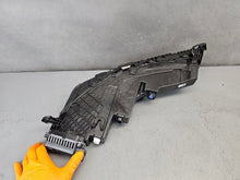 Laden Sie das Bild in den Galerie-Viewer, Frontscheinwerfer BMW 9450080-12 LED Rechts Scheinwerfer Headlight SCH7359989837cm