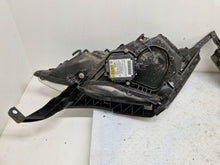 Laden Sie das Bild in den Galerie-Viewer, Frontscheinwerfer Honda Crv III 33100-SWW-G1 33150-SWW-G1 LED Ein Satz Headlight SCH1068204535nt