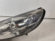 Laden Sie das Bild in den Galerie-Viewer, Frontscheinwerfer Peugeot 407 Coupe Xenon Ein Stück (Rechts oder Links) SCH6305667067fr