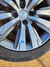 Laden Sie das Bild in den Galerie-Viewer, 1x Alufelge 17 Zoll 7.5" 4x108 29ET 9802462377 Peugeot Rim Wheel FEL4728874130yr