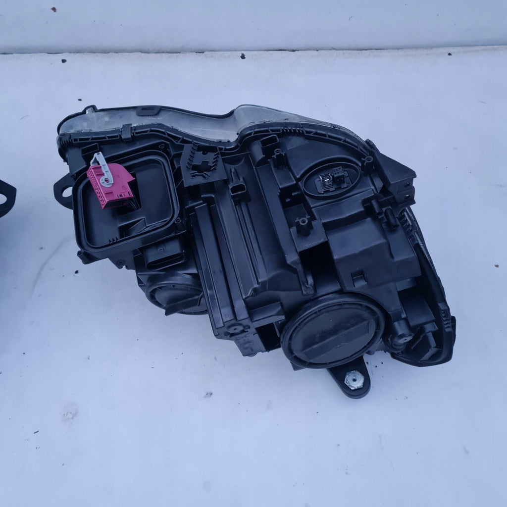 Frontscheinwerfer Mercedes-Benz W204 A208204339 A2048204639 Ein Satz Headlight SCH6021551569fo