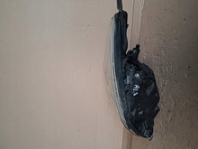 Laden Sie das Bild in den Galerie-Viewer, Frontscheinwerfer Toyota Urban Rechts Scheinwerfer Headlight SCH2249109937dh