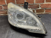 Laden Sie das Bild in den Galerie-Viewer, Frontscheinwerfer Mercedes-Benz Viano W639 A6398202961 Rechts Headlight SCH4241443779hp