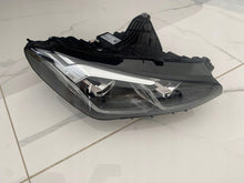 Laden Sie das Bild in den Galerie-Viewer, Frontscheinwerfer BMW 2 Active Tourer U06 5A42248-01 Full LED Rechts Headlight SCH1187451702rt