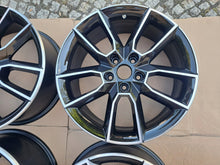 Laden Sie das Bild in den Galerie-Viewer, 4x Alufelge 18 Zoll 7.5" 5x112 51ET Glanz Schwarz 5E0601025 Skoda Octavia I FEL9121977051gd
