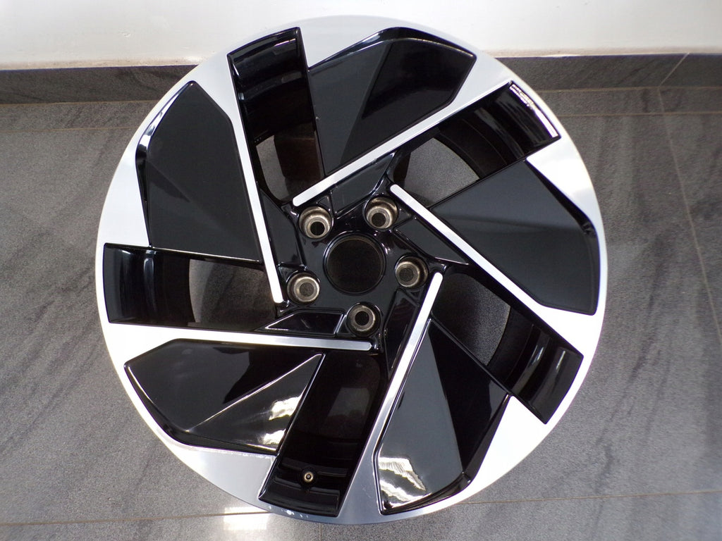 1x Alufelge 18 Zoll 7.5" 5x112 50ET Glanz 10A601025G VW Golf Viii Rim Wheel FEL9966486958ws