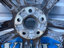 Load image into Gallery viewer, 1x Alufelge 20 Zoll 9.0" 5x112 28ET Matt Silber 4M0601025CL Audi Q7 Rim Wheel FEL9604057357ls