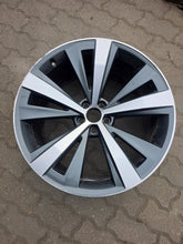Load image into Gallery viewer, 1x Alufelge 21 Zoll 10.0" 5x112 20ET Glanz Grau 4M8601025AA Audi Q8 Mg Rim Wheel FEL6704680443ap