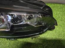 Laden Sie das Bild in den Galerie-Viewer, Frontscheinwerfer Peugeot 2008 208 II 9855524880 Full LED Rechts Headlight
