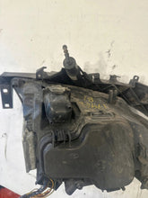 Laden Sie das Bild in den Galerie-Viewer, Frontscheinwerfer BMW 3 E91 E90 71616679 Links Scheinwerfer Headlight SCH1674703755cv