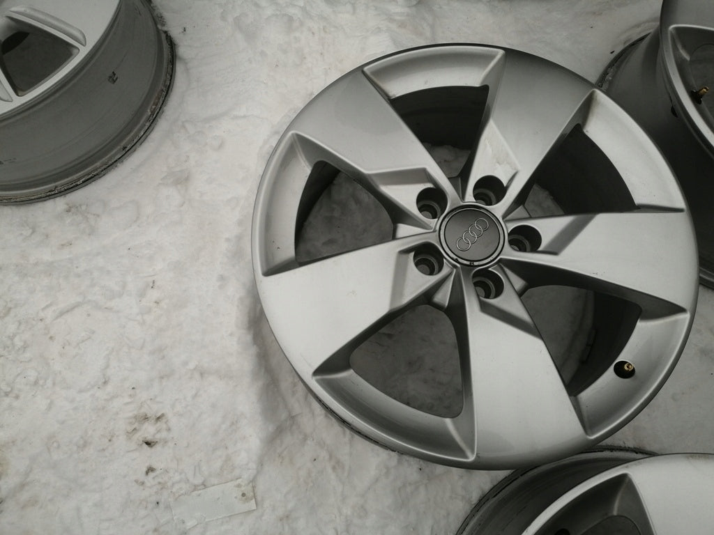 4x Alufelge 17 Zoll 7.0" 5x112 47ET Silber 8S0601025J Audi A6 A4 Rim Wheel FEL5219278112up