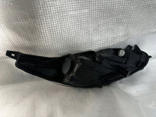 Laden Sie das Bild in den Galerie-Viewer, Frontscheinwerfer Ford Fiesta C1BB-13W030-CG 1090041 Links Headlight SCH9596620207an