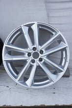Load image into Gallery viewer, 1x Alufelge 21 Zoll 8.5" 5x112 43ET Glanz Schwarz 4K0601025AF Audi Rim Wheel FEL9657810359jq