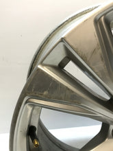 Laden Sie das Bild in den Galerie-Viewer, 1x Alufelge 18 Zoll 8.0" 5x108 42ET Glanz Silber 32243390 Volvo S60 V60 S90 V90 FEL4694625640ez