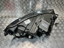 Laden Sie das Bild in den Galerie-Viewer, Frontscheinwerfer Skoda Enyaq 5LB941015G Links Scheinwerfer Headlight