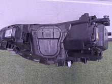 Laden Sie das Bild in den Galerie-Viewer, Frontscheinwerfer VW Golf VII Sportsvan 517941032B Xenon Rechts Headlight SCH3682818771wz