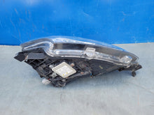Laden Sie das Bild in den Galerie-Viewer, Frontscheinwerfer Mitsubishi Outlander III 8301C2-04 Xenon Rechts Headlight SCH4806059715mv