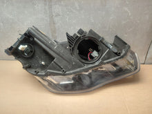 Laden Sie das Bild in den Galerie-Viewer, Frontscheinwerfer Audi A1 8X0941005 Xenon Links Scheinwerfer Headlight SCH2905132602hj