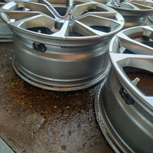 Laden Sie das Bild in den Galerie-Viewer, 4x Alufelge 17 Zoll 7.5" 5x112 30ET Glanz Grau 6883518 BMW Rim Wheel FEL7470211147xp