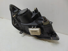 Laden Sie das Bild in den Galerie-Viewer, Frontscheinwerfer Mercedes-Benz Vito W639 A6398202861 Xenon Rechts oder Links