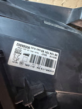 Laden Sie das Bild in den Galerie-Viewer, Frontscheinwerfer Peugeot 5008 90056582 Links Scheinwerfer Headlight SCH3113813355cq