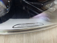 Laden Sie das Bild in den Galerie-Viewer, Frontscheinwerfer Mercedes-Benz Vito W447 A4479061501 LED Rechts Headlight SCH2768407787sx