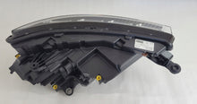 Laden Sie das Bild in den Galerie-Viewer, Frontscheinwerfer Skoda Kamiq 658941015B Full LED Links Scheinwerfer Headlight SCH1584052434ty