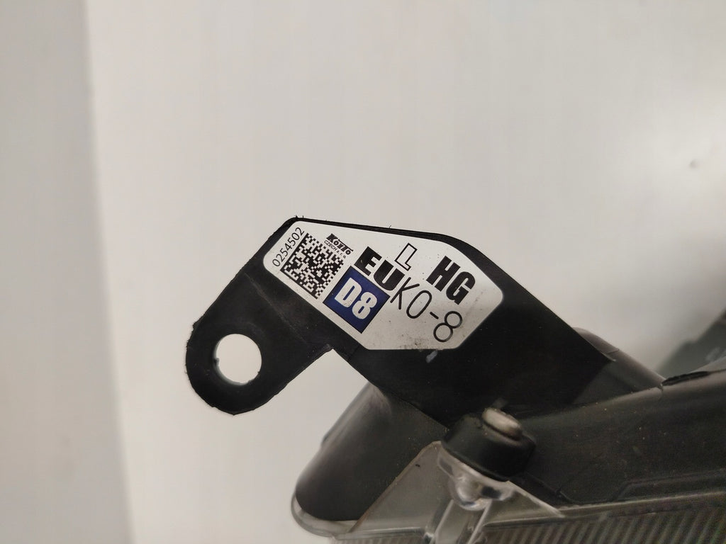 Frontscheinwerfer Toyota Yaris EUK0-8 Full LED Ein Stück (Rechts oder Links)