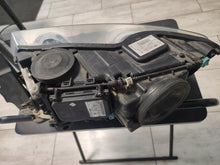 Laden Sie das Bild in den Galerie-Viewer, Frontscheinwerfer Audi A6 C6 Touareg 7L6941032C Xenon Rechts oder Links
