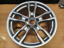 Laden Sie das Bild in den Galerie-Viewer, 1x Alufelge 19 Zoll 9.5&quot; 5x130 45ET Silber 98136214902 Porsche Cayman Rim Wheel