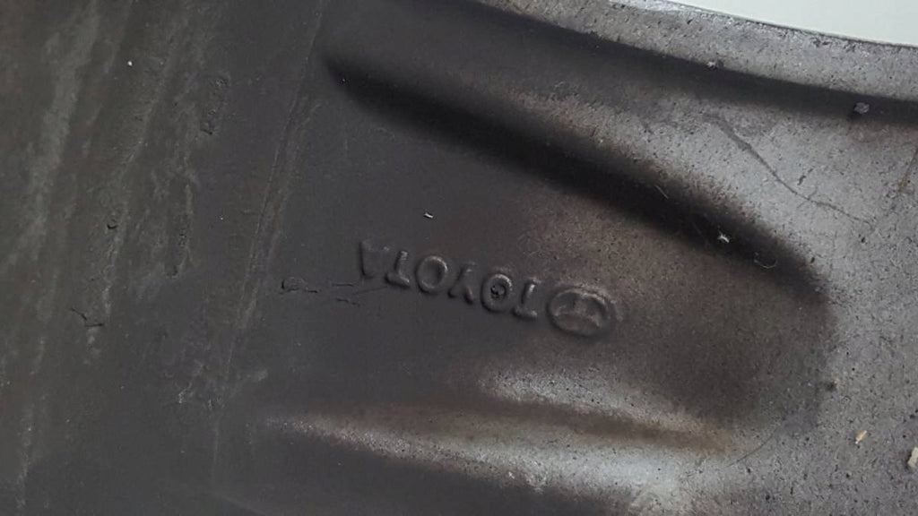 1x Alufelge 16 Zoll 6.5" 5x100 45ET 5X10016E45T Toyota Avensis Rim Wheel