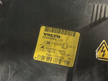 Laden Sie das Bild in den Galerie-Viewer, Frontscheinwerfer Volvo V50 30698889 Xenon Links Scheinwerfer Headlight SCH1717026657vf