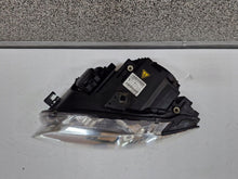 Laden Sie das Bild in den Galerie-Viewer, Frontscheinwerfer Audi A4 B7 8E0941003AM Links Scheinwerfer Headlight SCH3130384584uh
