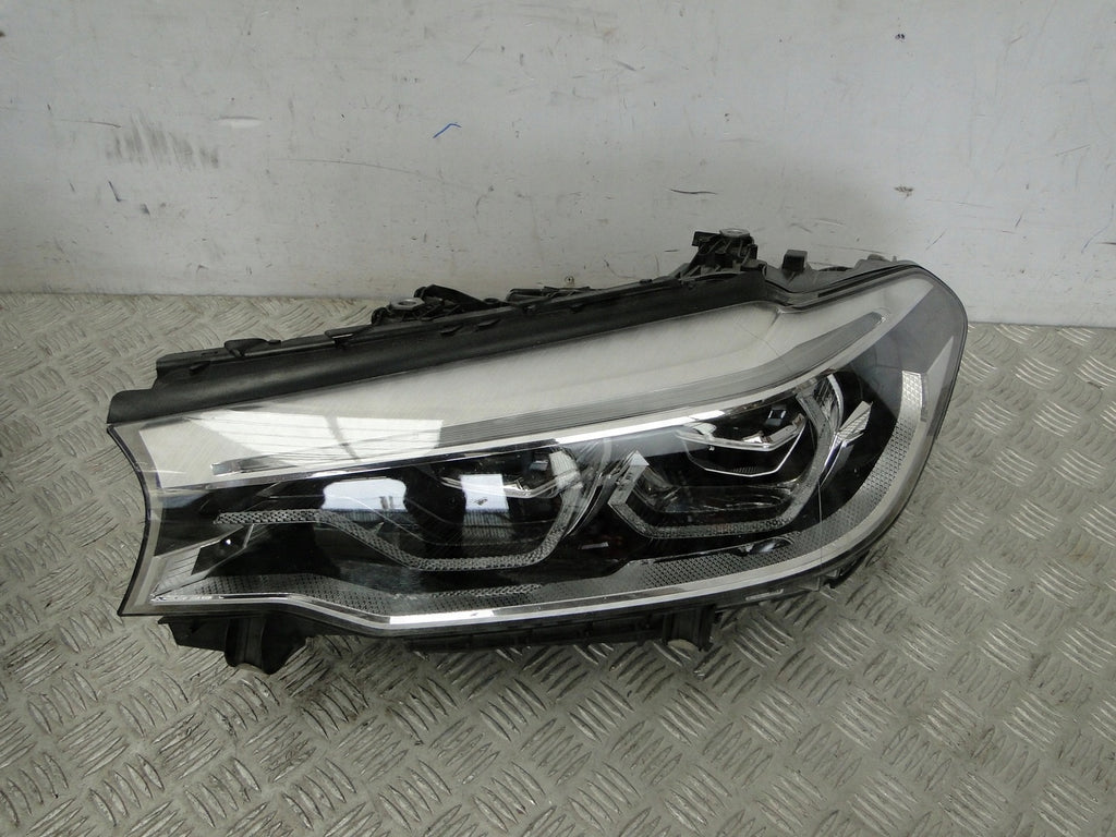 Frontscheinwerfer BMW 5 G31 G30 7439193-04 LED Ein Stück (Rechts oder Links)