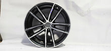 Laden Sie das Bild in den Galerie-Viewer, 1x Alufelge 18 Zoll 8.0" 5x112 30ET Glanz 7855081 BMW 5 G31 G30 Rim Wheel FEL1585233217qf