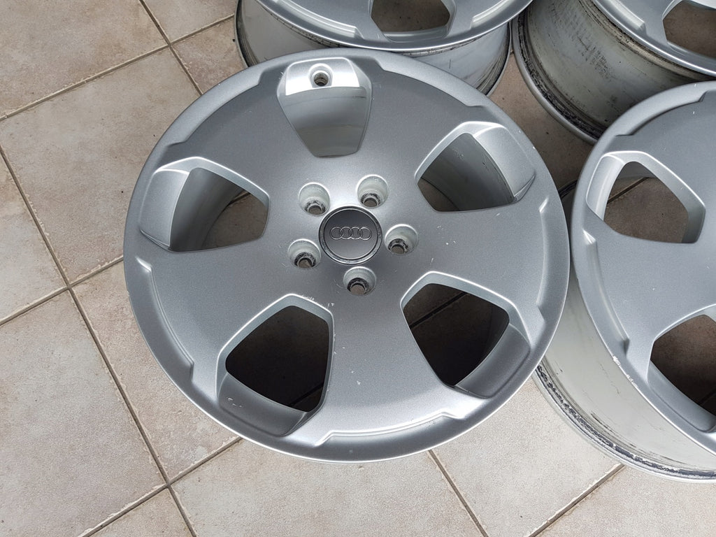 4x Alufelge 17 Zoll 7.5" 5x112 56ET Glanz Silber Audi A3 Rim Wheel FEL3853102177hv