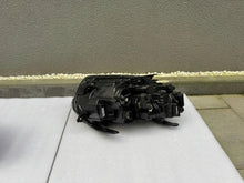 Load image into Gallery viewer, Frontscheinwerfer Dacia Duster 260106194R 260101613R Rechts oder Links