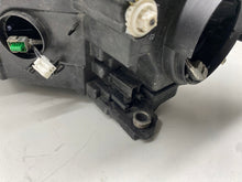 Laden Sie das Bild in den Galerie-Viewer, Frontscheinwerfer Skoda Superb III 3V1941016A Xenon Rechts Headlight