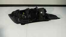 Laden Sie das Bild in den Galerie-Viewer, Frontscheinwerfer Land Rover Evoque BJ3213W030 Xenon Links Headlight SCH8680627588pb