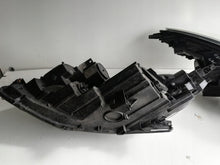 Laden Sie das Bild in den Galerie-Viewer, Frontscheinwerfer Opel Zafira C 13399858 13399859 Ein Stück (Rechts oder Links)