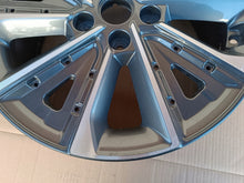 Laden Sie das Bild in den Galerie-Viewer, 1x Alufelge 17 Zoll 7.0" 5x114.3 50ET 52910-J2000 Kia Rim Wheel FEL3869701258bh