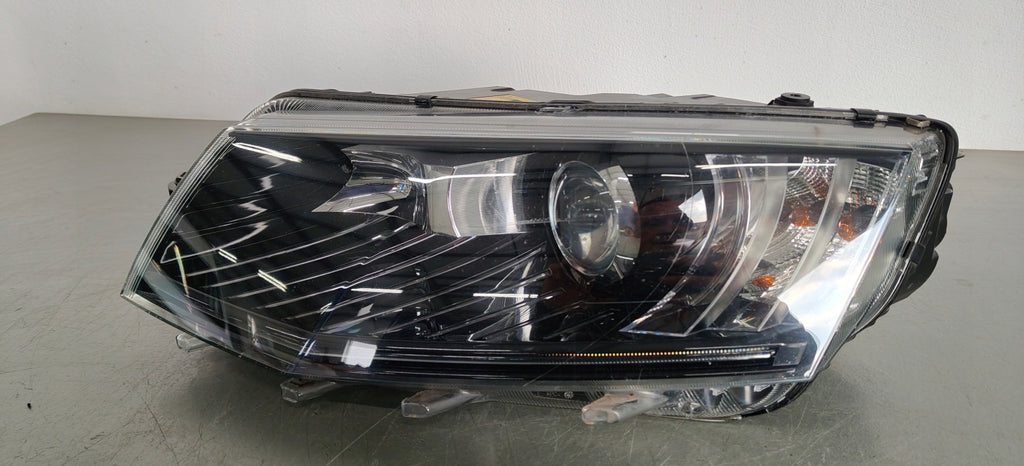 Frontscheinwerfer Skoda Octavia III 5E1941015B Links Scheinwerfer Headlight SCH5619388197tp