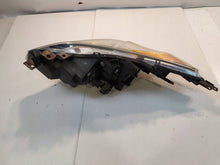 Laden Sie das Bild in den Galerie-Viewer, Frontscheinwerfer Mazda II BDG751030 Rechts Scheinwerfer Headlight