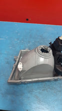 Load image into Gallery viewer, Frontscheinwerfer Toyota Hilux VI 81130-35360 217102742 Rechts Headlight SCH3765464230ez